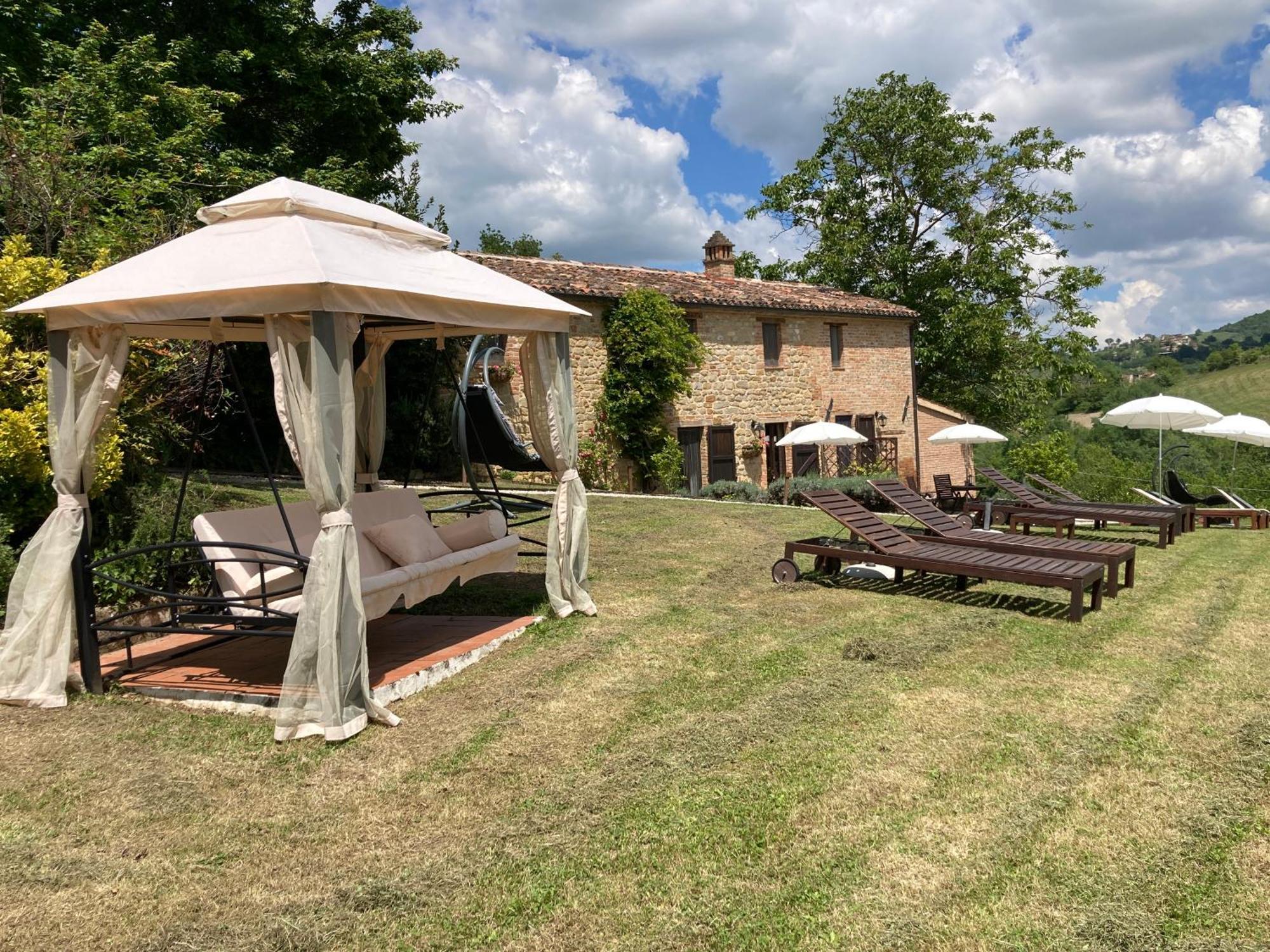 Il Nascondiglio - The Hideaway Aparthotel Amandola Exterior foto